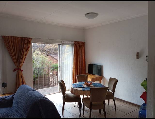 2 BEDROOM TOWNHOUSE FOR SALE IN ALBEMARLE